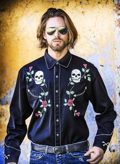 Skulls & Roses Western Shirt P-771, Coming in September! Cowboy Shirts For Men, Western Skull, Modern Cowboy, Dope Shirt, Skull And Roses, Rock Outfits, Skulls And Roses, Cowboys Shirt, Beauty Clothes