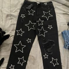 Black Jeans With Holes In Knees & Stars Made Of Jewels (A Couple Came Off By The Pocket) Black Jeans With Holes, Girls Black Jeans, Jeans With Holes, School Uniform Pants, Soffe Shorts, Paper Bag Waist Pants, Yellow Adidas, Heart Print Dress, Khaki Dress Pants