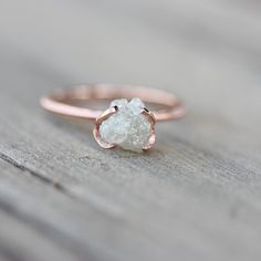 Go ahead, you can admit it, this is a safe space… you want the prettiest wedding band out there. Pretty Wedding Bands, Jewerly Organizer, Rose Gold Diamond Ring Engagement, Rose Gold Wedding Bands, Rings Bracelets, Cute Rings, Rough Diamond, Super Ideas