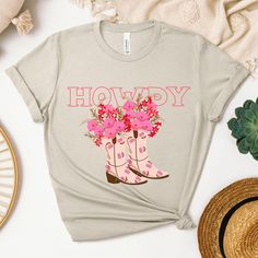 Get into the country spirit with our vintage-inspired Western Shirt, perfect for rodeos, concerts, or just embracing your inner cowgirl. From Nashville to the heart of the West, this shirt brings a touch of country charm to any outfit. Say howdy to style with our Preppy Stuff collection! ♥