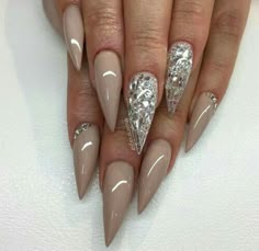 Nail 2024, Pointy Nails, Design Nail, Hot Nails, Coffin Nails Designs, Head Over Heels, Bling Nails