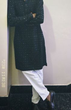 Traditional Boys Aesthetic, Men In Kurta Aesthetic, Boys In Kurta Aesthetic Pics, Kurta Poses For Men, Boys Attitude Pics Hd, Cute Indian Guys, Kurta Designs Men's, Boys Pic