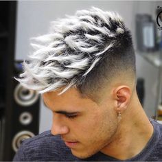 30 Hair Color, Trendy We Fryzurach, Dyed Hair Men, Cool Short Hairstyles, Men Hair Color, Dark Hair With Highlights, Punk Hair