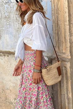 Spring Vacation Flared Skirt, Long Skirt For Spring Vacation, Spring Vacation Skirt, Casual Maxi Skirt For Beach Vacation, Spring Beachwear Mini Skirt With Lining, Beachwear Mini Skirt For Spring, Casual Beach Season Skirt For Vacation, Chic Skirted Mini Skirt For Beach, Summer Flowy Mini Skirt For Beach Season