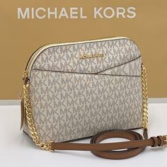 Brand New With Tag Michael Kors Medium Dome Xcross Xbody Bag Color: Vanilla Multi Gold Tone Hardware Top Zip Closure Adjustable Long Chain/Leather Strap With 24" Drop Interior 2 Slip Pockets Exterior At Front 1 Slip Pocket 9" (L) X 7" (H) X 3.5" (D) Dust Bag Not Included Messanger Bag, Bag Logo, Brown Crossbody Bag, Michael Kors Crossbody Bag, Exterior Details, Wallet Wristlet, Michael Kors Crossbody, Black Leather Crossbody Bag, Powder Blush