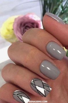 Channel your inner Snow Queen with 2024's hottest gray winter nail trends! Embrace the cold with these gorgeous gray nails that bring winter wonderland vibes to your fingertips. ❄️❤️ #GrayWinterNails #WinterNailTrends #NailGlam Glitter French Manicure, Gray Winter, Shiny Nails