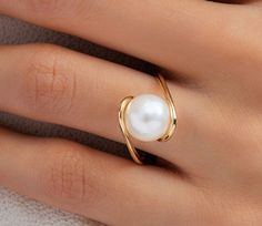 Pearl Engagement Rings, Aquamarine Birthstone Ring, Cuffs Diy, Wire Projects, Natural Pearl Ring, Rajputi Jewellery, White Pearl Ring, Soldered Jewelry