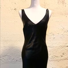 Only Worn Once! Black Evening Dress With Low Back And Chiffon Adjustable Strap Detail. Tea Length. Very Flattering And Comfortable. Pet And Smoke Free Home. Fitted V-neck Bias Cut Mini Dress, Fitted Bias Cut V-neck Mini Dress, Black Sleeveless Midi Dress With Bias Cut, Black Slip Dress With Bias Cut For Cocktail, Lined V-neck Slip Dress For Evening, Black Bias Cut Slip Dress For Cocktail, Black Fitted Lined Slip Dress, Fitted Black Lined Slip Dress, Fitted Black Midi Dress With Bias Cut