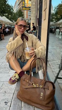 Boho Chic Isabel Marant Aesthetic, Isabel Marant Aesthetic Moodboard, Boho Chic Isabel Marant, Isabelle Marant Aesthetic, Isabel Marant Style Outfits, Isabel Marant Aesthetic, Isabel Marant Outfit, Messy Chic, Isabelle Marant