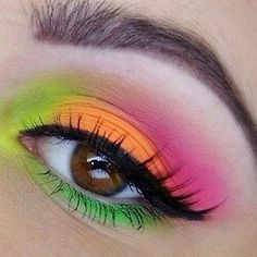 Interesting color combo 80s Eye Makeup, Maquillage Yeux Cut Crease, Halloweenský Makeup, Make Up Designs, Neon Eyeshadow, Rainbow Eyeshadow, Pastel Makeup, 80s Makeup, Dark Circus