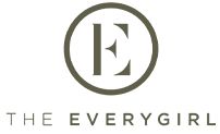 the everygirl logo on a white background