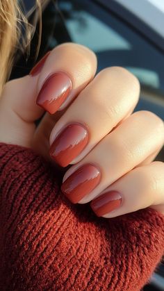 Embrace the cozy vibes of fall with Warm Cinnamon nails for a spicy, inviting look. This easy and durable design adds a touch of seasonal warmth to your style. Click the pin to explore more and follow us for fresh nail inspirations! #FallNails #WarmCinnamon #NailDesigns #ShortNails #NailArt Simple Fall Nails Autumn, Cinnamon Nails, Nails To Buy, Burgundy Makeup, Elegance Hair