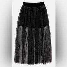 Free People Tulle Black Midi Skirt Nwt Medium Fabric: 100% Polyester. Fully Lined. Lining: 100% Polyester. Detailing: Front Stiff Band With Back Waist In Elastic Complete Measurements Without Stretch 30" Color: Black Full Length Tulle Skirt, Gonna In Tulle, Tulle Skirt Black, Designer Skirts, Skirts For Kids, Silver Top, Black Tulle, Silver Tops, Girl Online