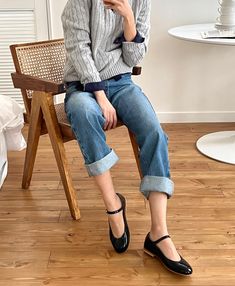 Mary jane shoes #maryjaneshoes #fashion #shoesforwomen #cuteheels shoes Shoes Ideas, Cute Heels, Classy Casual Outfits, Classy Casual, Jane Shoes, Mary Jane Shoes, Mary Janes, Ballet Flats, Casual Outfits