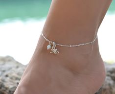 This silver anklet has a solid sterling silver 925 chain. The charm on the ankle bracelet is also sterling silver 925. The anklet has an extension so it can be adjusted to fit comfortably with different shoes. There is an option for the type of stones that you would like on the anklet.I can also customize the size for you, so feel free to message me if you need a custom order , or if you have any questions. Moonstone Anklet, Silver Dragonfly Necklace, Multi Chain Bracelet, Dragonfly Bracelet, Silver Ankle Bracelet, Anklets For Women, Dragonfly Jewelry, Blue Beaded Bracelets, Anklets Boho