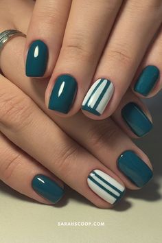 35+ Dark Teal Nail Ideas | Sarah Scoop Gold Gel Nail Designs, Nails Teal Blue, Teal Nails With Glitter, Teal Fall Nails, Gold Gel Nails, Blue Gel Nails