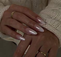 Mail Inspo Winter, White Naildesign, Christmas Nails Minimalist, White Nails Winter, Thailand Nails, Mood Style, Beauty Hacks Nails, Milky Nails, Casual Nails