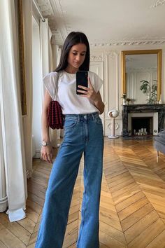 High Waisted Wide Leg Jeans Outfit, Outfits With Wide Leg Jeans, Wide Jeans Outfit, How To Style Wide Leg Jeans, Wide Leg Jeans Outfits, Wide Leg Outfit, Style Wide Leg Jeans, Jeans Outfit Spring, Wide Leg Jeans Outfit