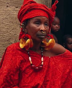 Mali Culture, West Africa, African Fashion, Beautiful Pictures, Beauty Women, Clothing Brand, Lifestyle