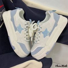 Olivia Mark - Campus Casual Chunky Sole Sneakers for Wide and Plus-size Feet Sneakers Guide, Chunky Shoes, Sole Sneakers, New Year New Me, Star Shoes, Shoes Blue, Shoe Sole, Blue Sneakers, Chunky Sneakers