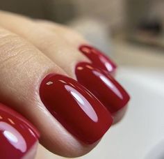 The Pinnacle of Elegance: Wedding Guest Nail Trends for 2024 Gel Nails Red Short, Short Acrylic Red Nails, Red Gel Nails Short, Red Gel Manicure, Trendy Winter Nail Colors, Ruby Red Nails, Classic Red Nails, Winter Nail Colors, Red Gel Nails