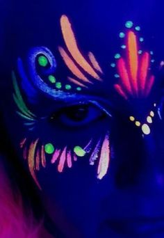 Neon Dance Makeup, Blacklight Face Paint, Neon Festival Face Paint, Neon Party Paint, Black Light Face Paint Ideas, Black Light Makeup Ideas, Neon Party Makeup, Neon Body Art, Neon Body Painting