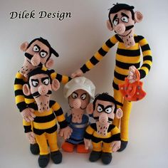 three knitted cartoon characters standing next to each other with the caption dille design