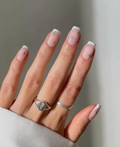 white french tip with silver stars nail inspo Milky Nails, Square Nail Designs, Nagel Tips, Christmas Gel Nails, Colorful Nails, Christmas Nails Acrylic, Short Acrylic Nails Designs, Festival Nails, Silver Nails