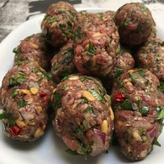 Ottolenghi's Kofta b’siniyah - @Culyzaar Ground Lamb Recipes, Meatball Recipes Crockpot, Middle Eastern Cuisine, Middle Eastern Food, Road Trip Food, Lamb Meatballs