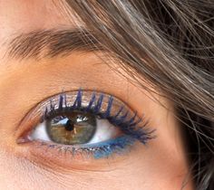 Blue Mascara Hazel Eyes, Blue Mascara Green Eyes, Blue Mascara Blue Eyes, Blue Mascara Looks, Blue Mascara Makeup, Mascara Bleu, Brown Hairstyles