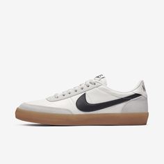 Inspired by the original low-profile tennis shoes, the Nike Killshot 2 updates the upper with various textured leathers to create a fresh look. From soft suedes to smooth leathers with the perfect sheen, it's courtside attitude with a modern touch. To prove you're on top, the rubber gum sole adds the cherry on bottom. White Shoes Sneakers, Baskets Nike, Black And White Sneakers, Mens Lifestyle, Boy Shoes, Nike Sneakers, Skate Shoes, Mens Trainers, Nike Sportswear