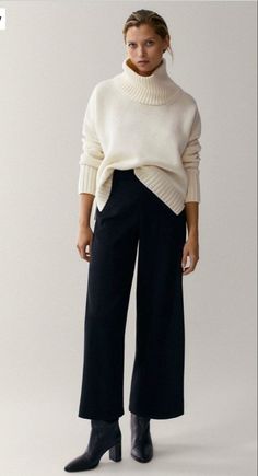 Culottes Outfit, Mode Ab 50, Black And White Outfit, Mode Inspo, Sporty Chic, Work Attire, Outfit Casual, Work Fashion, Fall Winter Outfits