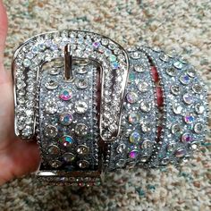 Brand New Sparkly Western Rhinestone Buckle Belts Silver Belt For Pageants, Rodeos, Parties Size Medium. Recommended For Waist Size 32 To 35 Inch Total Length Of Belt Is 45 Inch From Buckle To Tip. Sparkly Cowgirl, Rhinestone Belts, Silver Belt, Silver Belts, Cowgirl Cowboy, Rhinestone Belt, Anything Goes, Belt Buckles, Waist Size