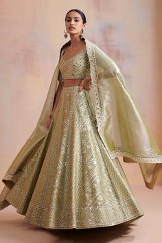 Shop for Suhino Green Organza Mirror Work Lehenga Set for Women Online at Aza Fashions Luxury Satin Lehenga With Resham Embroidery, Luxury Kundan Lehenga For Eid, Modest Blouse Designs For Lehenga, Sage Lengha, Sage Green Bridal Lehenga, Sage Green Indian Wedding, Lehenga Modest, Sage Lehenga, Sage Green Lengha