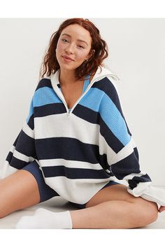 Real Good comfy sweatshirt-like fabric/Oversized quarter zip neckline with functional zipper/Side slits & high-to-low hem (we love the little deets)/Bubble sleeves you'll be obsessed with/Back & sleeve seaming deets/You'll love this acid wash Oversized Quarter Zip, Work Appropriate Outfits, Sweaters Cropped, Cold Outfit, Modest Casual Outfits, Oversized Sweaters, Quarter Zip Sweater, Comfy Sweatshirt, Mens Outfitters