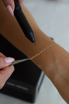 Permanent jewelry is a bracelet that is permanently welded together so it doesn't come off. Get a bracelet with your friends that is meaningful and lasts.  We offer 14k gold and sterling silver options. These will be custom sized for perfect fit.  Benefits of permanent jewelry: Custom personal fit No clasp to catch or Personal Jewelry, Unique Permanent Jewelry, Permanent Bracelet Designs, Permanent Jewelry Ring, Cute Permanent Bracelets, Permanent Gold Bracelet, Bracelet Jewelry, Permanet Bracelet, Permanent Jewelry Bracelet Ideas