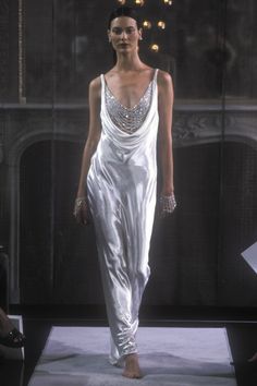 Vintage Haute Couture, Valentino Runway, Shalom Harlow, Valentino Haute Couture, Valentino Fashion, Vintage Runway, Valentino Couture, Valentino Dress