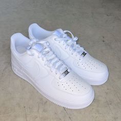 -All White -Brand New -Very Clean Shoe -No Wear -Comes With Original Box Shoes Air Force, Kawaii Logo, Nike Shoes Air, Nike Shoes Air Force, Video Call With Boyfriend Screen Photo, White Shoe, Cute Nike Shoes, Shoes Air, Cute Nikes