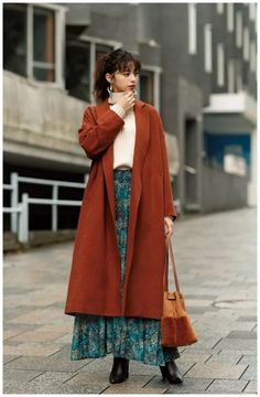 60+ CUTE SWEET LONG SKIRTS MAKE YOU THE FOCUS AT HOLIDAY GATHERINGS Japanese Spring Fashion, 2023 Outfits, Gala Fashion, Look Retro, Pants Style, Long Skirts, Fashion Styling, Japanese Outfits