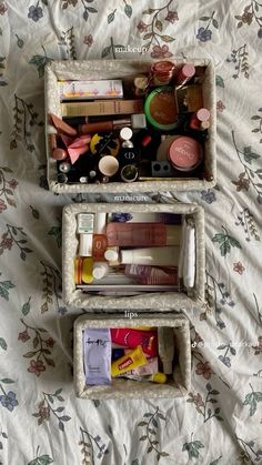 Cozy Photos, Room Organisation, Apartment Decor Inspiration, Beauty Skin Care Routine, Bathroom Organisation, Makeup Essentials, Room Organization, Glow Up?, Beauty Care