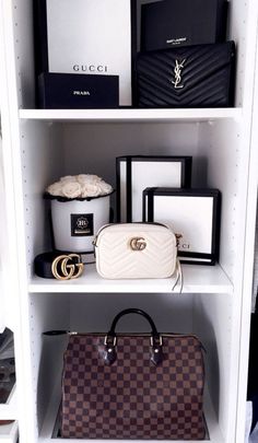 Τσάντες Louis Vuitton, Ysl Wallet On Chain, Gucci Marmont Mini, Pax System, Walking Closet, Handbags And Purses, Beauty Room, Gucci Handbags, Gucci Bags