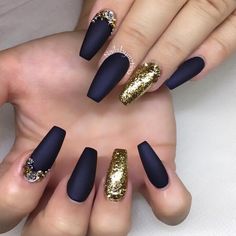 Best Coffin Nail Designs That're Absolute Perection Blue Matte Nails, Blue Coffin Nails, Dark Blue Nails, Navy Blue Nails, Gold Nail Designs, Matte Nails Design, Gold Nail, Her Nails