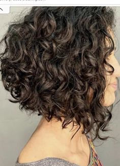 Curly Hair Designs, Medium Curly Hair Styles, Short Wavy Hair