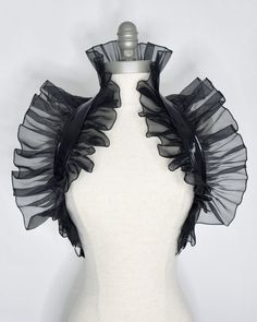 This product is a handmade harness, created from faux leather/vegan leather and organza ruffles. All metal accessories are made of stainless steel (spikes, rivets, D-rings, chain, lobster claw, etc). Sizes are adjustable: Small: 34-38 inches Medium: 38-42 inches Large: 42-46 inches X Large: 46+ inches Detail Couture, Clothes Reference, Suit Collar, Editorial Shoot, Knitted Jacket, Choker Necklaces, Fantasy Clothing, Fantasy Fashion, Mode Vintage