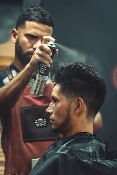 Las mejores 20.000+ fotos de Barber Shop · Descarga totalmente gratuita · Fotos de archivo de Pexels Barber Ideas, Mens Hair Salon, Best Hairspray, Pinterest For Men, Patchy Beard