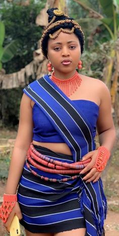 Traditional Dress African, Nigerian Traditional Dresses, Regina Daniels, African Traditional Wedding Dress, African Dresses For Kids, Amazing Hairstyles, Afrikaanse Mode, African Models, African Fashion Traditional