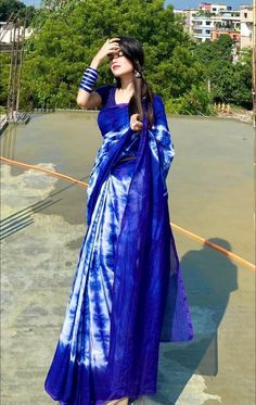 Simple Indian Saree Look, Casual Saree Look For Party, Trendy Sarees For Farewell Full Sleeves, Farewell Sarees Colleges Chiffon, Saree For Freshers Party In College, Freshers Party Outfit College Indian, Girlish Sarees For Farewell, Casual Saree Look, Farewell Sarees School