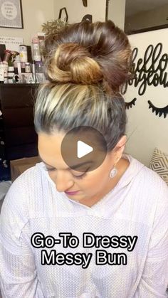 Messy Bun Ideas, Hoco Hair Ideas Curls, Hoco Hair Ideas Ponytail, Hairstyles Beach, Beach Hairstyles For Long Hair, Hoco Hair Ideas Down, Beach Hairstyles Medium, Wacky Hair Days, Hoco Hair Ideas Medium