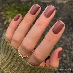 Love these nails for fall… Fall nails, hard nails, nails, fall aesthetic, nail designs, nails acrylic, fall nail designs, fall nail ideas, fall nail colors, fall nails 2024, fall nails square, fall nails short, nail ideas, nail inspo, almond nails, fall nails inspiration, fall nail inspo, fall date night beauty, autumn nails, fall nails ideas autumn Basic Fall Nails Short, Short Natural Fall Nails, Short Nails For Fall, French Manicure Fall, Acrylic Fall Nail Designs, Nails Square Fall, Square Fall Nails, Almond Nails Fall, Nails Fall Aesthetic