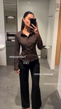 Office Outfits Women Corporate, Tailor Trousers Outfit, Rich Outfits Classy Work, Bodysuit Business Casual, Business Professional Blouses, Modest Business Casual Outfits, Charlotte York Work Outfits, Upscale Business Casual Women, Kim K Business Outfits